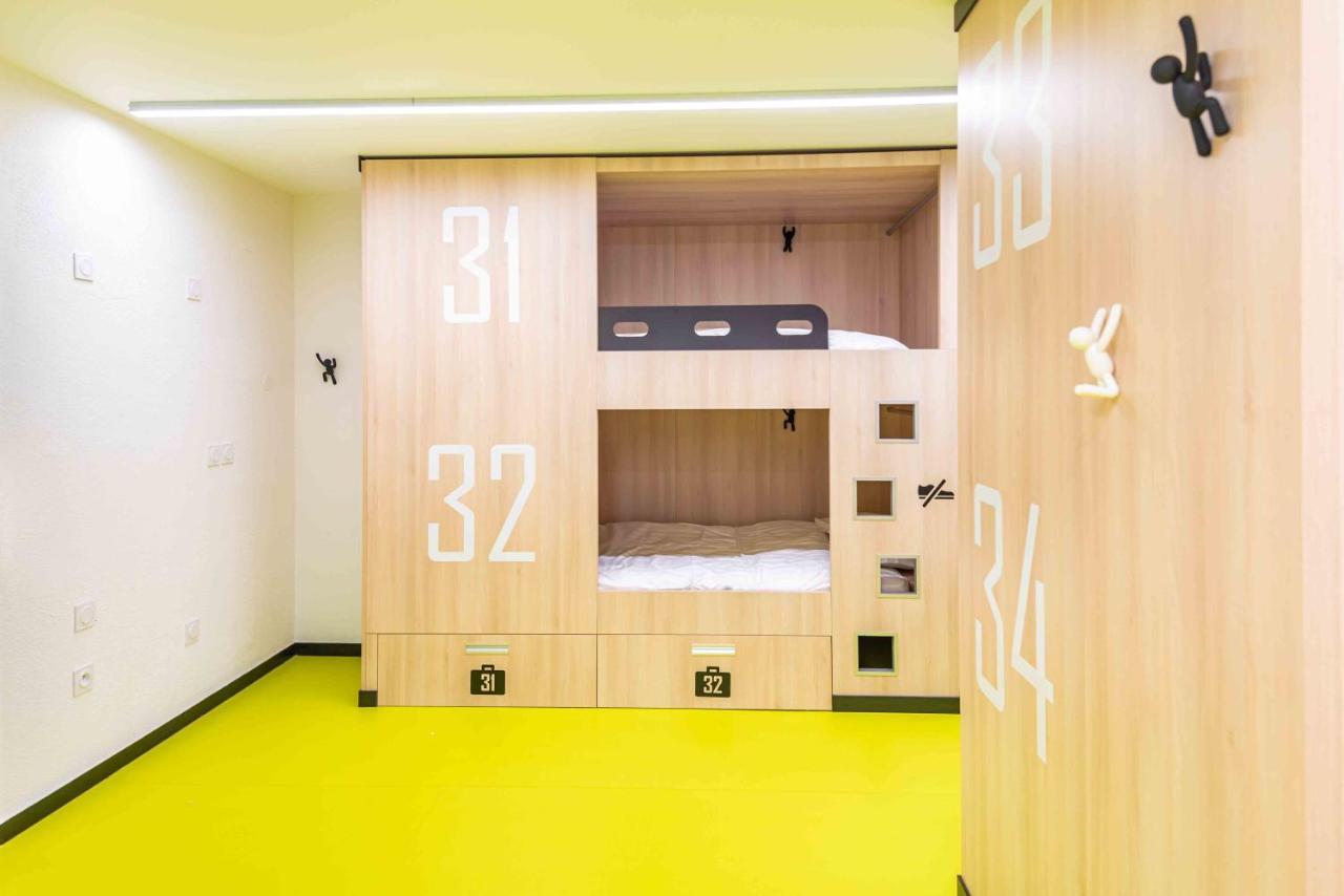 Hostel Le Hueb Grenoble Bagian luar foto