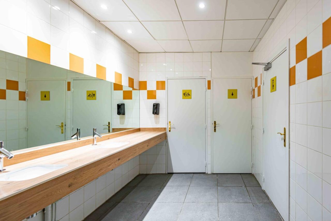 Hostel Le Hueb Grenoble Bagian luar foto